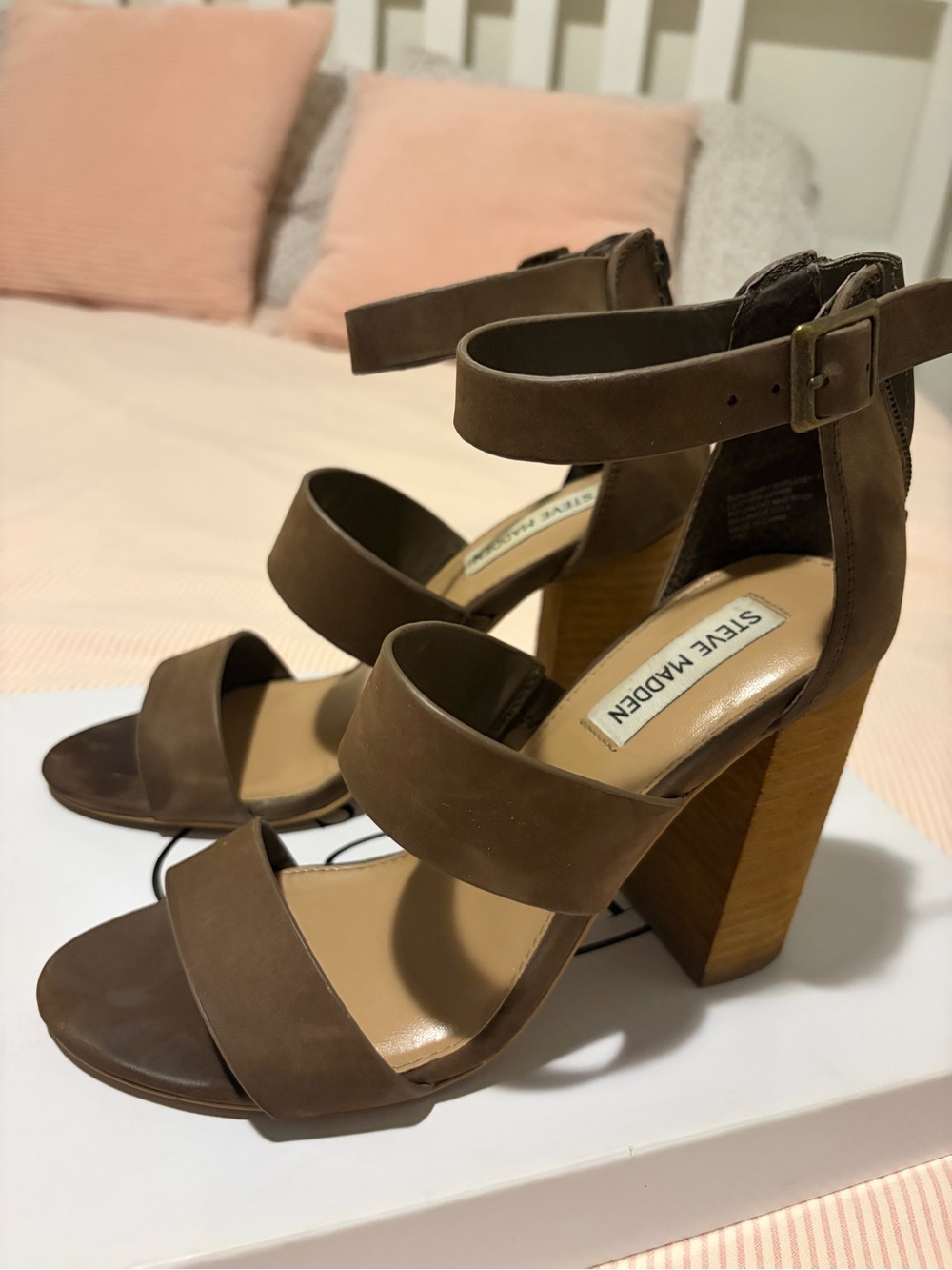 Steve Madden Brown Nubuck Heels